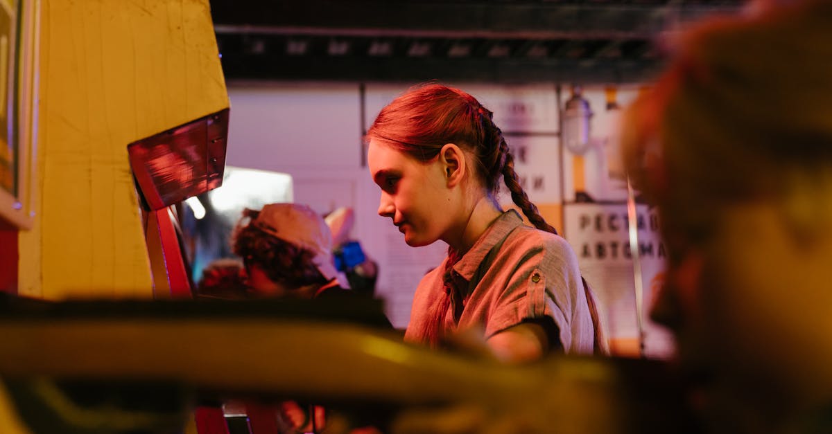 découvrez l'univers captivant des machines à griffes d'arcade ! plongez dans une expérience ludique où précision et stratégie sont de mise pour attraper des peluches et des surprises dans cette attraction emblématique. parfait pour tous les âges, amusez-vous avec vos amis ou en famille dans ce jeu d'adresse passionnant.