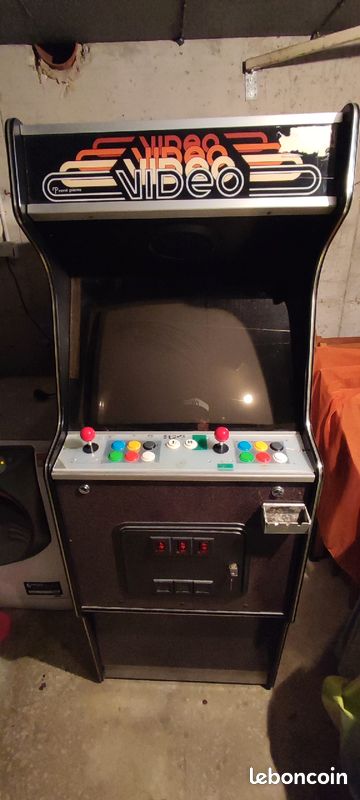 découvrez notre service de location de bornes d'arcade dans le bas-rhin. idéal pour vos événements, anniversaires ou soirées entre amis. offrez-vous un moment de nostalgie et de divertissement avec nos machines emblématiques. réservez dès maintenant!