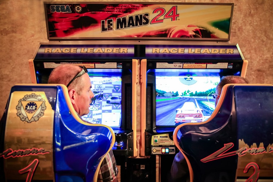 découvrez une expérience de jeu inoubliable en louant une borne d'arcade en mayenne. plongez dans l'univers rétro des jeux vidéo avec nos machines de qualité, idéales pour toutes vos occasions. amusez vos amis et famille avec cette activité incontournable qui ravira petits et grands!