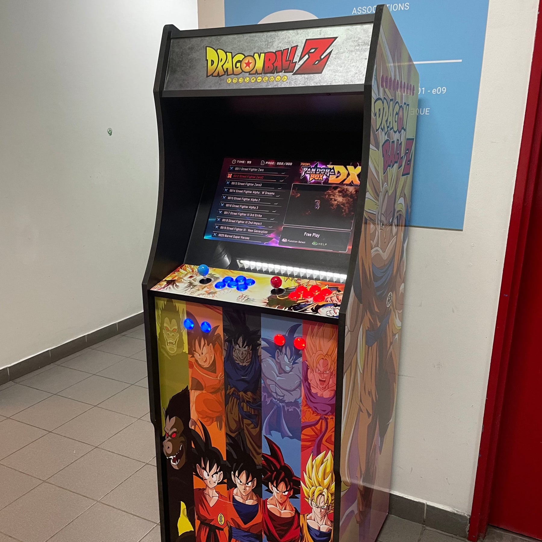 louez une borne d'arcade dans les yvelines (78) pour revivre les jeux d'antan ! idéale pour vos événements, anniversaires ou soirées entre amis. amusement garanti avec une large sélection de jeux classiques.